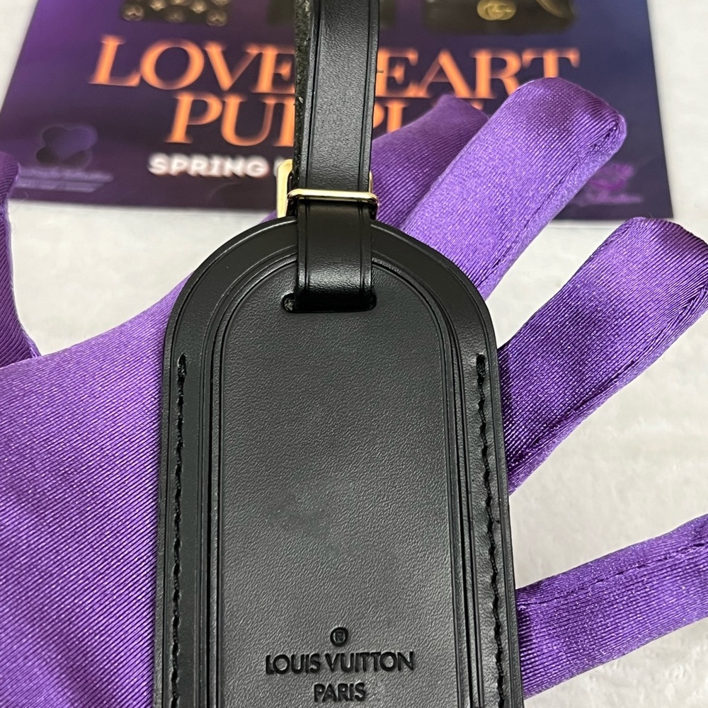 Louis Vuitton Classic Black Tag